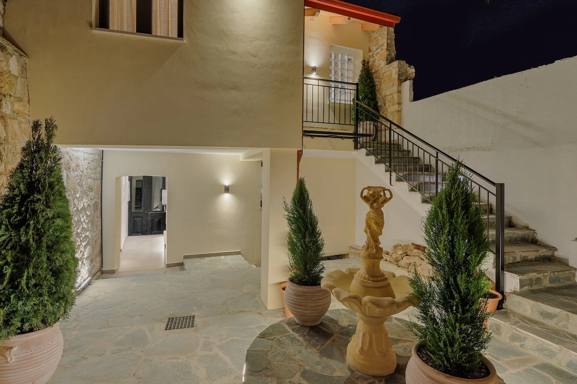 location-page-image-left